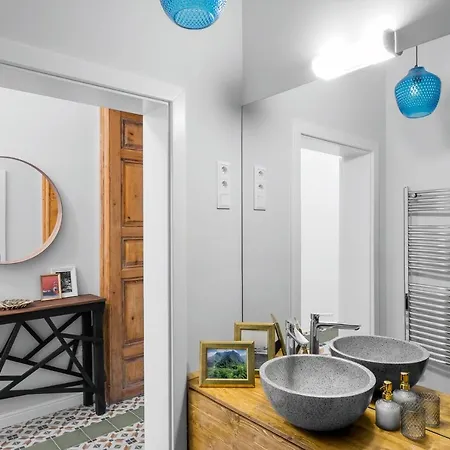 Urban Jungle For Real Treasure Seekers Lejlighed